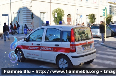 Fiat Nuova Panda I serie
10 - Polizia Municipale Viareggio
Parole chiave: Fiat Nuova_Panda_Iserie Carnevale_Viareggio_2013