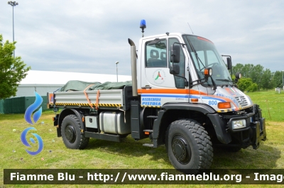 Mercedes-Benz Unimog U500
Misericordia Pistoia
Protezione Civile
Parole chiave: Mercedes-Benz Unimog_U500 Meeting_Misericordie_2013