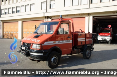 Iveco Fauno
Vigili del Fuoco
Comando Provinciale di Perugia
Allestimento Rampini
VF 17565
Parole chiave: Iveco_Fauno VF17565