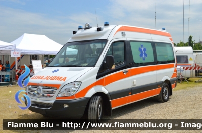 Mercedes-Benz Sprinter III serie
Ambulanza Dimostrativa Tomassini Allestimenti
Parole chiave: Mercedes-Benz Sprinter_IIIserie Ambulanza Meeting_Misericordie_2013