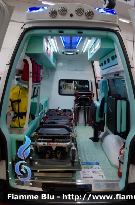 Volkswagen Transporter T6
Croce Rossa Italiana 
Comitato Locale di Borgosesia
Allestita MAF
Particolare Vano Sanitario
CRI 533 AF
Parole chiave: Volkswagen Transporter_T6 Mariani_Rescue_Village_2018