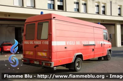 Mercedes-Benz Vario 612D
Vigili del Fuoco
Comando Provinciale di Perugia
Carro Soccorso
VF 20736
Parole chiave: Mercedes_Benz Vario_612D VF20736