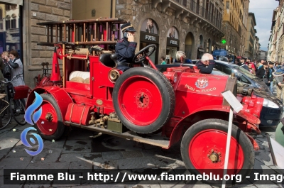 Fiat 15 Ter
Vigili del Fuoco
Museo di Mantova
VF 135
Parole chiave: Fiat 15_ter Vigili_del_Fuoco Museo_Storico_Mantova VF_135