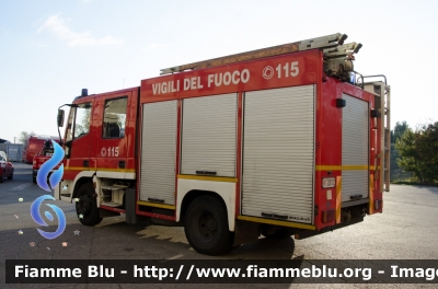 Iveco CityEuroFire 100E21 I serie
Vigili del Fuoco
Comando Provinciale di Perugia
AutoPompaSerbatoio allestimento Iveco-Magirus
VF 20112
Parole chiave: Iveco CityEuroFire_100E21_Iserie VF20112