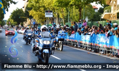 Bmw R850RT II serie
Polizia di Stato
Polizia Stradale
POLIZIA G1077

In servizio ai Mondiali di Ciclismo 2013
Parole chiave: Bmw_R850RT_II_serie_Polizia_Stradale_POLIZIA_G1077_Mondiali_Ciclismo_Firenze_2013