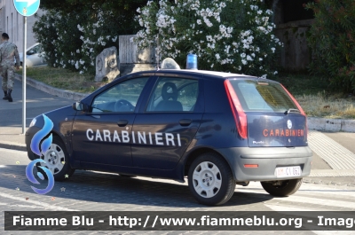 Fiat Punto III serie
Carabinieri
Polizia Militare presso Aeronautica Militare
AM CI 062
Parole chiave: Fiat_Punto_III_serie_Carabinieri_AM_CI_062_Festa_della_Repubblica_2014