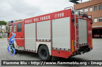 Iveco EuroFire 150E27 I serie
Vigili del Fuoco
Comando Provinciale di Grosseto
AutoPompa Serbatoio allestimento Iveco Magirus
VF 18965
Parole chiave: Iveco EuroFire_150E27_Iserie VF18965