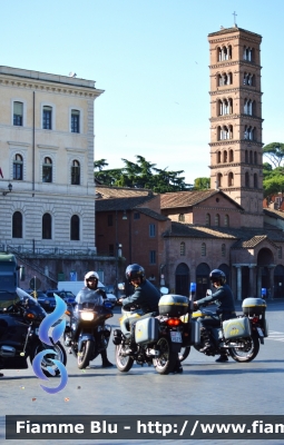 Aprilia Pegaso 650 II serie
Guardia di Finanza
GdiF 11673
GdiF 11670
Parole chiave: Aprilia_pegaso_650_II_serie_GdiF_11673_GdiF_11670_Guardia_di_Finanza_Festa_della_Repubblica_2014