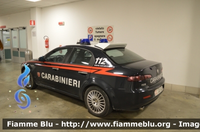 Alfa Romeo 159
Carabinieri 
CC CQ 526
Parole chiave: Alfa-Romeo 159 CCCQ526