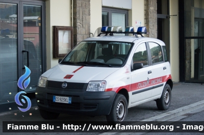 Fiat Nuova Panda 4x4 Iserie
Polizia Municipale Vernio (PO)
Parole chiave: Fiat Nuova Panda 4x4_Iserie Polizia_Municipale_Vernio