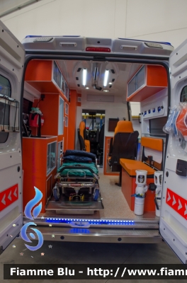 Fiat Ducato X290
Gruppo Volontari Soccorso Santhià (VC)
Allestita Maf
Particolare Vano Sanitario
Parole chiave: Fiat Ducato_X290 Mariani_Rescue_Village_2018