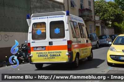 Fiat Ducato II serie
Pubblica Assistenza Croce Gialla La Spezia
Parole chiave: Fiat Ducato_IIserie PA_Croce_Gialla_La_Spezia