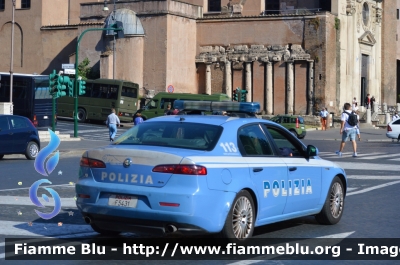 Alfa Romeo 159
Polizia di Stato
POLIZIA F5431
Parole chiave: Alfa_Romeo_159_POLIZIA_F5431_Polizia_di_Stato_Festa_della_Repubblica_2014