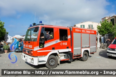 Iveco CityEuroFire 100E21 I serie
Vigili del Fuoco
Comando Provinciale di Livorno
Distaccamento Permanente di Portoferraio
AutoPompaSerbatoio allestimento Iveco-Magirus
VF 20899
Parole chiave: Iveco CityEuroFire_100E21_Iserie VF20899