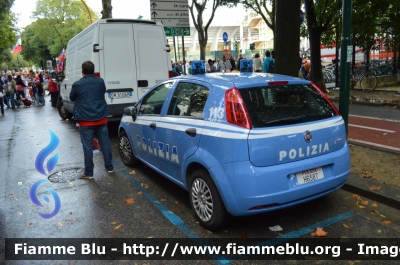 Fiat Grande Punto
Polizia di Stato
POLIZIA H6587

In servizio ai Mondiali di Ciclismo 2013
Parole chiave: Fiat_Grande_Punto_Polizia_di_Stato_POLIZIA_H6587_Mondiali_Ciclismo_Firenze_2013