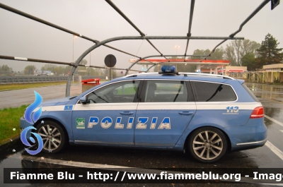 Volkswagen Passat Variant VII serie
Polizia di Stato
Polizia Stradale in servizio sull'Autocamionale della Cisa
POLIZIA F3513
Parole chiave: Volkswagen Passat Variant_VIIserie POLIZIAF5313