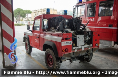 Land Rover Defender 90
Vigili del Fuoco
Comando Provinciale di Grosseto
VF 23895
Parole chiave: Land_Rover Defender_90 VF23895