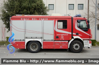 Volvo FL 280 III serie
Vigili del Fuoco
Comando Provinciale di Grosseto
AutoPompaSerbatoio allestimento Bai
VF 26037
Parole chiave: Volvo FL_280_IIIserie VF26037