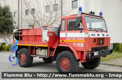 Iveco 80-16
Vigili del Fuoco
Comando Provinciale di Grosseto
Allestimento Baribbi
VF 15995
Parole chiave: Iveco 80_16 VF15995