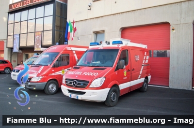 Mercedes-Benz Sprinter III serie 
Vigili del Fuoco
Distretto della Vallagarina
Corpo Volontario di Rovereto (TN)
VF 5H0 TN
Parole chiave: Mercedes_Benz Sprinter_IIIserie VF_Corpo_Volontario_Rovereto VF_5H0_TN