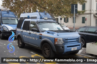 Land Rover Discovery 3
Polizia di Stato
Reparto Mobile
POLIZIA H1002
Parole chiave: Land Rover_Discovery3 Polizia_di_Stato POLIZIA_H1002