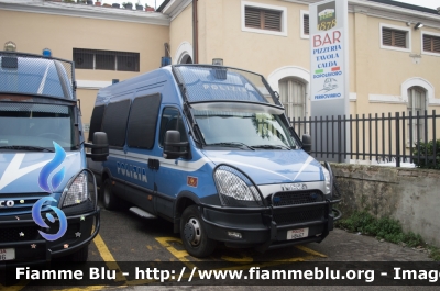 Iveco Daily V serie
Polizia di Stato
Reparto Mobile
POLIZIA H8467
Parole chiave: Iveco Daily_Vserie Polizia_di_stato POLIZIA_H8467