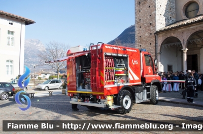 Mercedes-Benz Unimog U218
Vigili del Fuoco
Distretto di Trento
Corpo Volontario di Calavino
Allestita Kofler Fahrzeugbau 
VF 5J2 TN
Parole chiave: Mercedes_Benz Unimog_U218 Vigili_del_Fuoco Corpo_Volontario_Calavino VF_5J2_TN