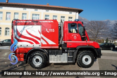 Mercedes-Benz Unimog U218
Vigili del Fuoco
Distretto di Trento
Corpo Volontario di Calavino
Allestita Kofler Fahrzeugbau 
VF 5J2 TN
Parole chiave: Mercedes_Benz Unimog_U218 Vigili_del_Fuoco Corpo_Volontario_Calavino VF_5J2_TN