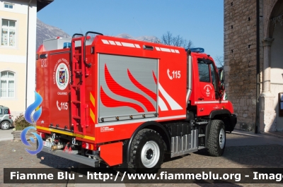 Mercedes-Benz Unimog U218
Vigili del Fuoco
Distretto di Trento
Corpo Volontario di Calavino
Allestita Kofler Fahrzeugbau 
VF 5J2 TN
Parole chiave: Mercedes_Benz Unimog_U218 Vigili_del_Fuoco Corpo_Volontario_Calavino VF_5J2_TN