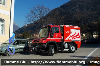 Mercedes-Benz Unimog U218
Vigili del Fuoco
Distretto di Trento
Corpo Volontario di Calavino
Allestita Kofler Fahrzeugbau 
VF 5J2 TN
Parole chiave: Mercedes_Benz Unimog_U218 Vigili_del_Fuoco Corpo_Volontario_Calavino VF_5J2_TN