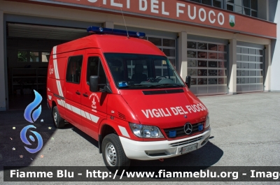 Mercedes-Benz Sprinter 4x4 II serie
Vigili del Fuoco
Distretto di Mezzolombardo
Corpo Volontario di Mezzocorona
Soccorso Stradale
Allestito Kofler Fahrzeugbau
VF 0A8 TN
Parole chiave: Mercedes_Benz Sprinter_4x4_IIserie VF_Corpo_Volontario_Mezzocorona VF_0A8TN