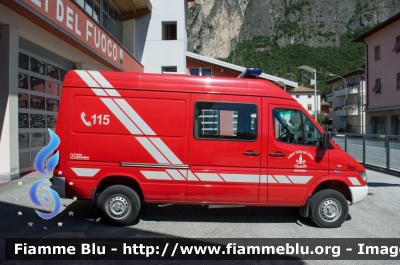 Mercedes-Benz Sprinter 4x4 II serie
Vigili del Fuoco
Distretto di Mezzolombardo
Corpo Volontario di Mezzocorona
Soccorso Stradale
Allestito Kofler Fahrzeugbau
VF 0A8 TN
Parole chiave: Mercedes_Benz Sprinter_4x4_IIserie VF_Corpo_Volontario_Mezzocorona VF_0A8TN