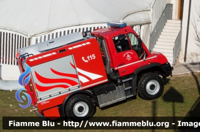 Mercedes-Benz Unimog U218
Vigili del Fuoco
Distretto di Trento
Corpo Volontario di Calavino
Allestita Kofler Fahrzeugbau 
VF 5J2 TN
Parole chiave: Mercedes_Benz Unimog_U218 Vigili_del_Fuoco Corpo_Volontario_Calavino VF_5J2_TN