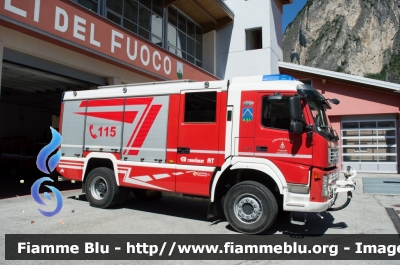 Volvo FM 400 4x4 II serie
Vigili del Fuoco
Distretto di Mezzolombardo
Corpo Volontario di Mezzocorona
AutoPompa Serbatoio
Allestimento Rosenbauer
VF 4D5 TN
Parole chiave: Volvo FM_400_4x4_IIserie VF4D5TN