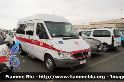 Mercedes-Benz Sprinter II serie
Croce Rossa Italiana
Comitato Provinciale Cuneo 
Allestito Alea 
CRI A077C
Parole chiave: Mecedes_Benz Sprinter_IIserie CRI_Comitato_Provinciale_Cuneo CRI_A077C