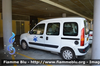 Renault Kangoo I serie
France - Francia
Centre Hospitalier de Lourdes
Parole chiave: Renault_Kangoo_I_serie_Centre_Hospitalier_de_Lourdes