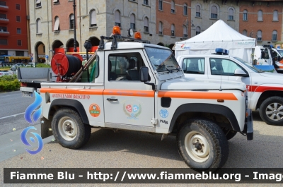 Land Rover Defender 90
Pubblica Assistenza Società Riunite Pisa
Sezione Migliarino Pisano
Protezione Civile - Antincendio Boschivo
Parole chiave: Land_Rover_Defender_90_PA_Società_Riunite_Pisa_Sezione_Migliarino_Giornate_Protezione_Civile_Pisa_2013