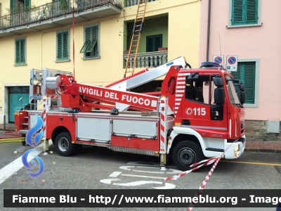 Iveco EuroCargo 110EL22 III serie
Vigili del Fuoco
Comando Provinciale di Firenze
Piattaforme aeree ribassate 
da 30 metri di sviluppo massimo
Allestimento Multitel-Pagliero
VF 27187
Parole chiave: Iveco EuroCargo 110EL22_IIIserie Vigili_del_Fuoco VF_27187