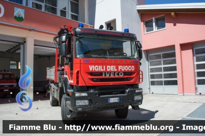 Iveco Trakker 4x4 II serie
Vigili del Fuoco
Unione Distrettuale di Mezzolombardo
Distaccata al Corpo Volontario di Mezzocorona (TN)
Allestimento Iveco-Magirus
VF 6K8 TN
Parole chiave: Iveco_Trakker 4x4_IIserie VF_Unione_Distrettuale_Mezzolombardo VF_6K8TN