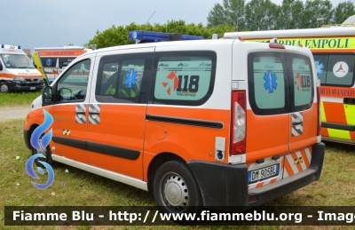 Fiat Scudo IV serie
118 Modena Soccorso
Azienda USL di Modena
Automedica "MO1610"
Allestita Aricar
Parole chiave: Fiat Scudo_IVserie Automedica Meeting_Misericordie_2013