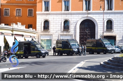 Iveco Daily V serie
Guardia di Finanza
Automezzo per Ordine Pubblico
Allestito Sperotto
Gdf 340 BH
Parole chiave: Iveco_Daily_V_serie_Guardia_di_Finanza_GDF_340_BH_Festa_della_Repubblica_20&#039;14