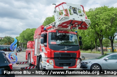 Volvo FE350
Vigili del Fuoco
Comando Provinciale di Firenze
Autoscala 24 MT Allestimento RED
VF 33226
Parole chiave: Volvo_FE350 VF33226