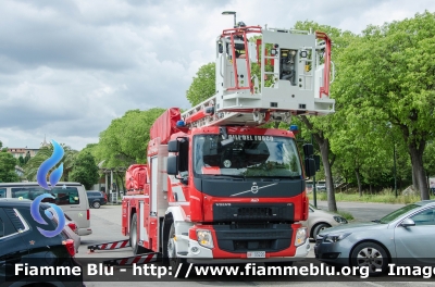 Volvo FE350
Vigili del Fuoco
Comando Provinciale di Firenze
Autoscala 24 MT Allestimento RED
VF 33226
Parole chiave: Volvo_FE350 VF33226