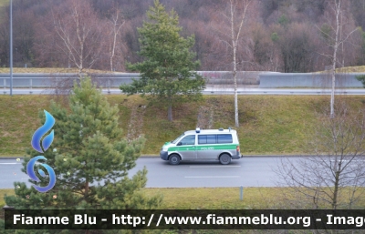 Volkswagen Transporter T5
Bundesrepublik Deutschland - Germania
Landespolizei Bayern - München 
Polizia territoriale della Baviera - Monaco
Parole chiave: Volkswagen_Transporter_T5_Landespolizei_Bayern_Munchen