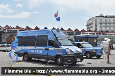 Iveco Daily V serie
Polizia di Stato
Reparto Mobile
*Nuova Livrea*
Allestito Sperotto
Decorazione Grafica Artlantis
POLIZIA H9652
Parole chiave: Iveco Daily_Vserie Polizia_Reparto_Mobile POLIZIA_H9652