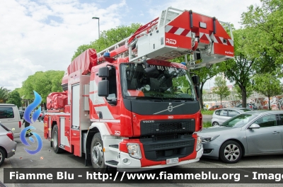 Volvo FE350
Vigili del Fuoco
Comando Provinciale di Firenze
Autoscala 24 MT Allestimento RED
VF 33226
Parole chiave: Volvo_FE350 VF33226