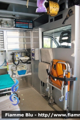 Fiat Ducato III serie
63 - Misericordia San Vincenzo (LI)
Sezione Venturina Terme
Allestita Mariani Fratelli
Ex Misericordia Poggibonsi (SI)
Particolare Vano Sanitario
Parole chiave: Fiat Ducato_IIIserie Misericordia_San_Vincenzo