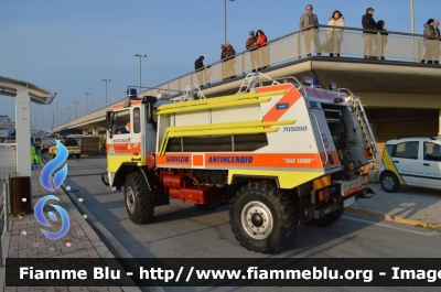 Iveco 90PC
Misericordia di San Vincenzo (LI)
Antincendio Boschivo
Parole chiave: Iveco_90PC Misericordia_SVincenzo