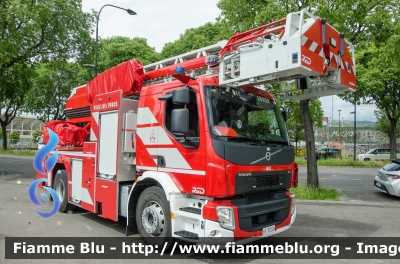 Volvo FE350
Vigili del Fuoco
Comando Provinciale di Firenze
Autoscala 24 MT Allestimento RED
VF 33226
Parole chiave: Volvo_FE350 VF33226