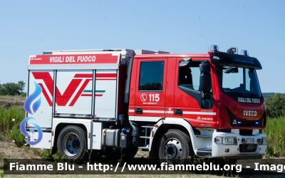 Iveco EuroCargo 120EL25 IV serie
Vigili del Fuoco
Comando Provinciale di Grosseto
Distaccamento Permanente di Follonica (GR)
AutoPompaSerbatoio allestimento Magirus
VF 31872
Parole chiave: Iveco EuroCargo_120EL25_IVserie VF31872